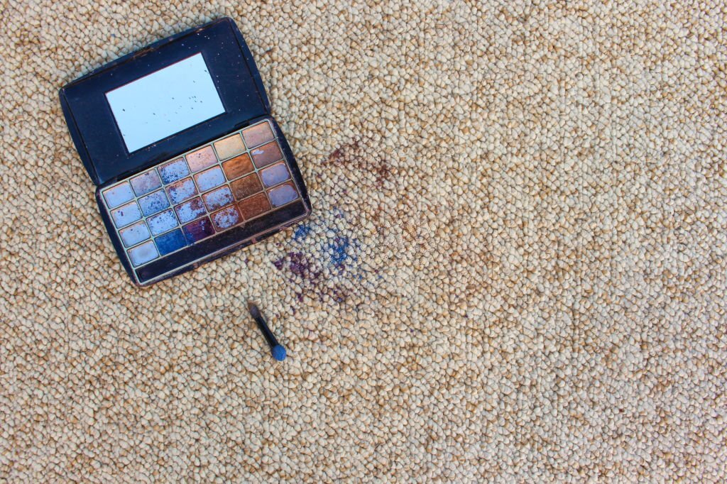 how to get makeup out of carpet