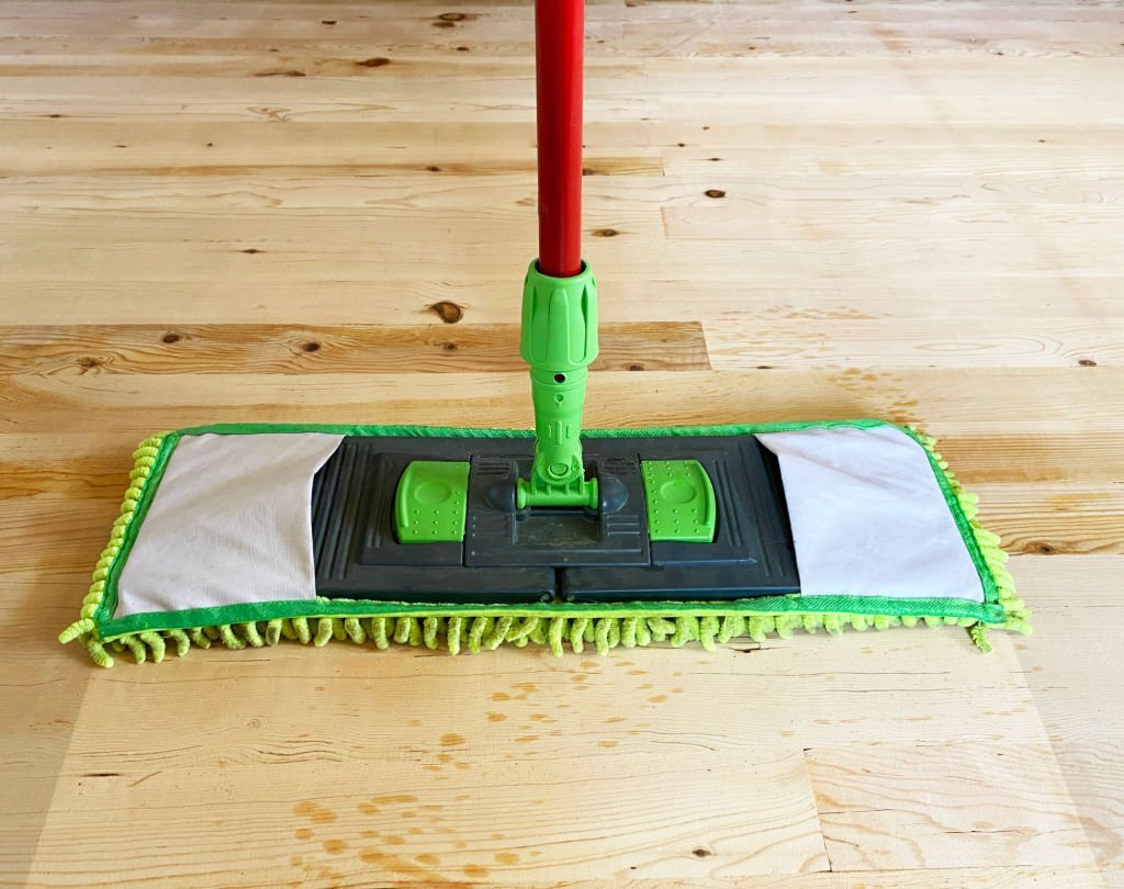 how to get oil out of wood floor