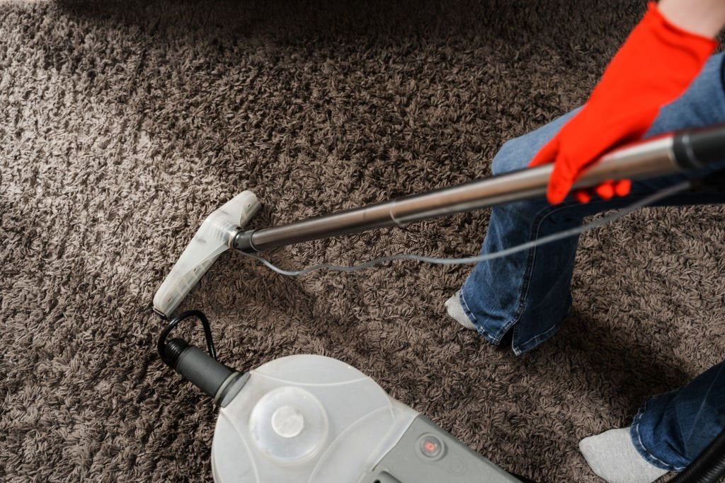 what is the best chemical to use when clean carpet with a hot water extractor